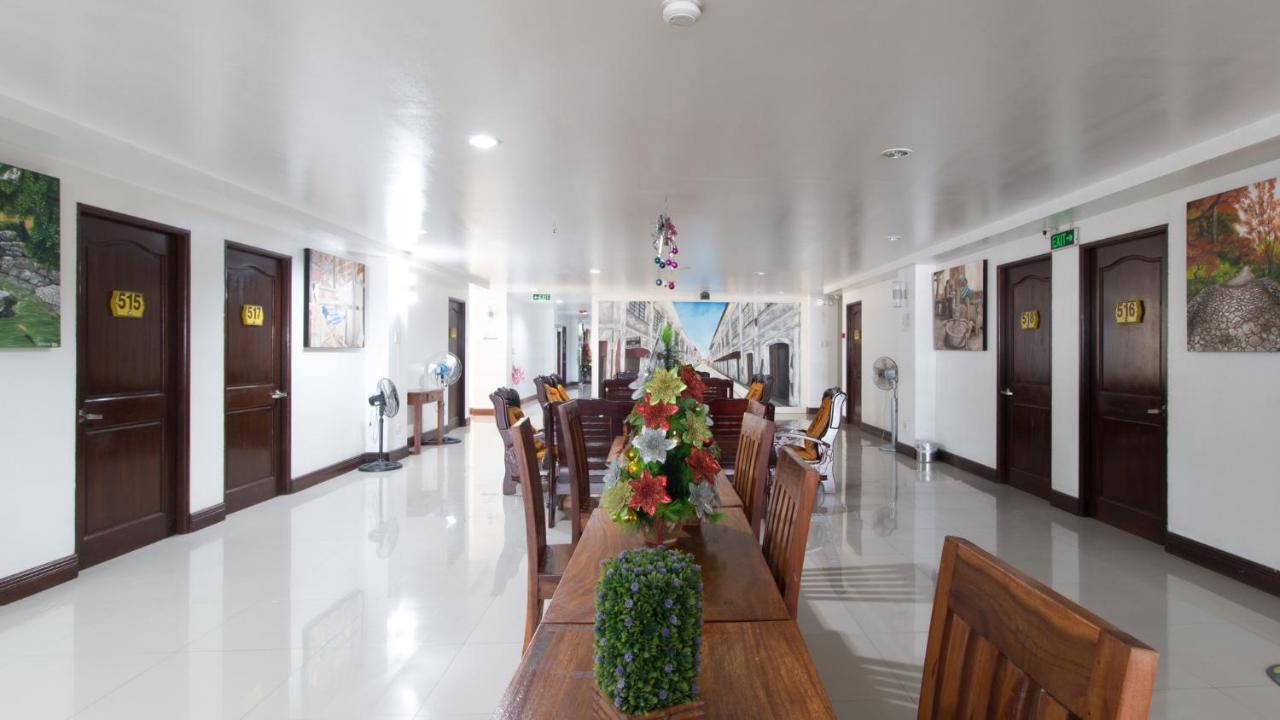 Reddoorz Plus Near Vigan City Commercial Center Ngoại thất bức ảnh