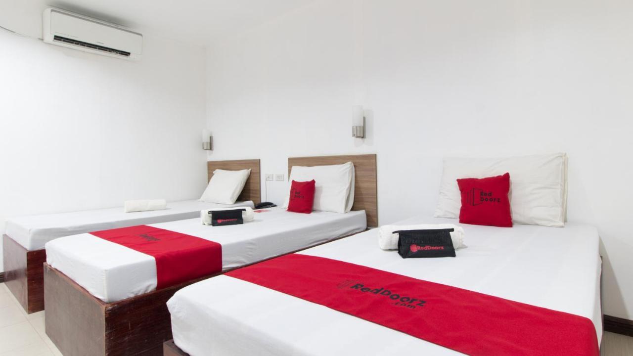 Reddoorz Plus Near Vigan City Commercial Center Ngoại thất bức ảnh