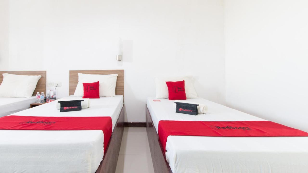 Reddoorz Plus Near Vigan City Commercial Center Ngoại thất bức ảnh